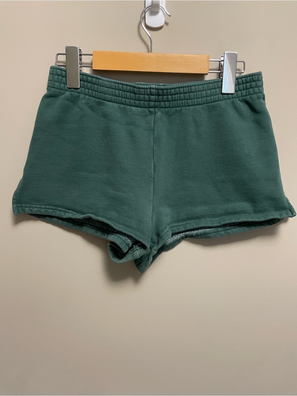 TNA Aritzia Deep Green Athletic Sweat Shorts Women’s XS